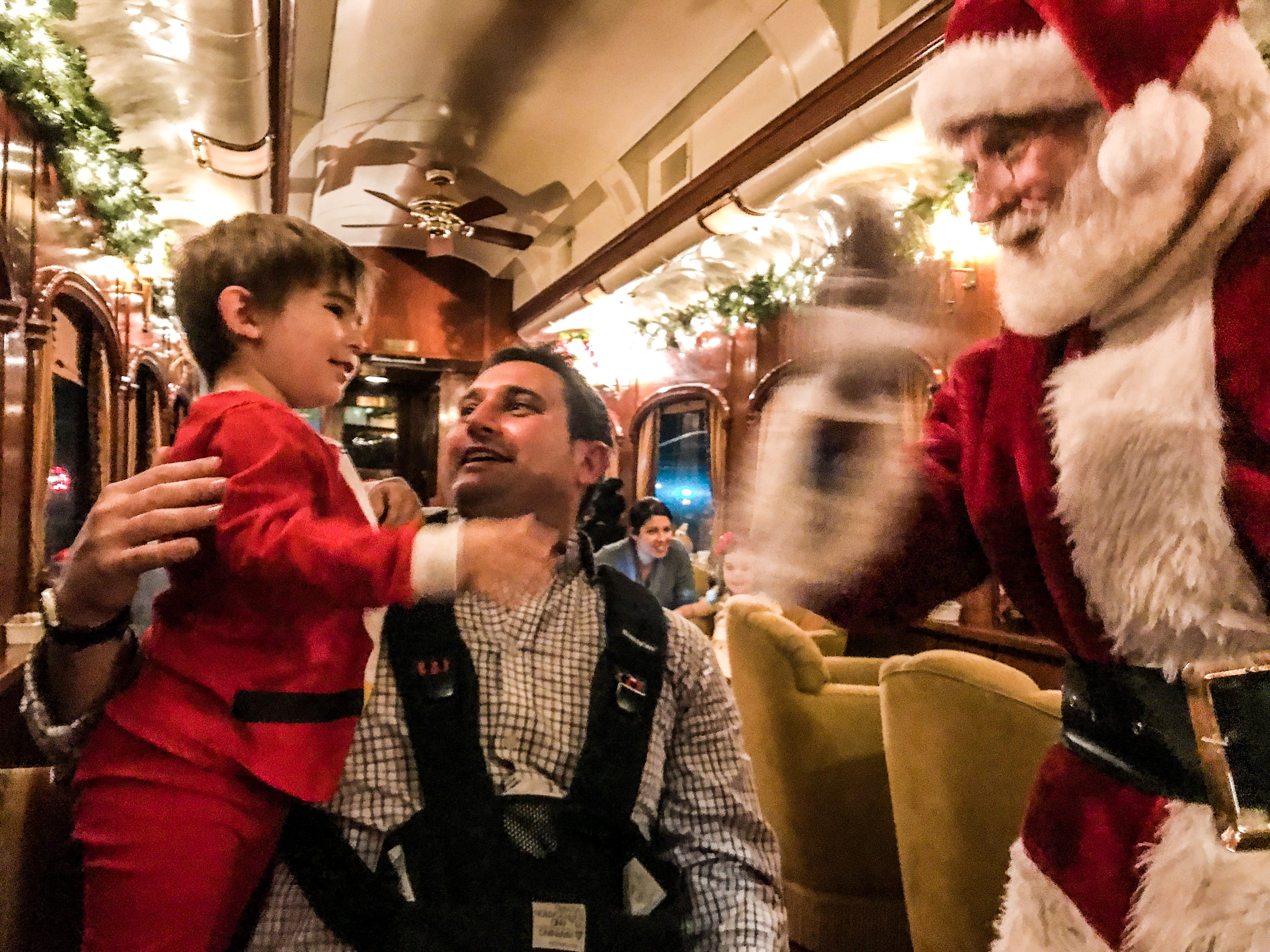 Guide to the Napa Valley Santa Wine Train – What to Expect