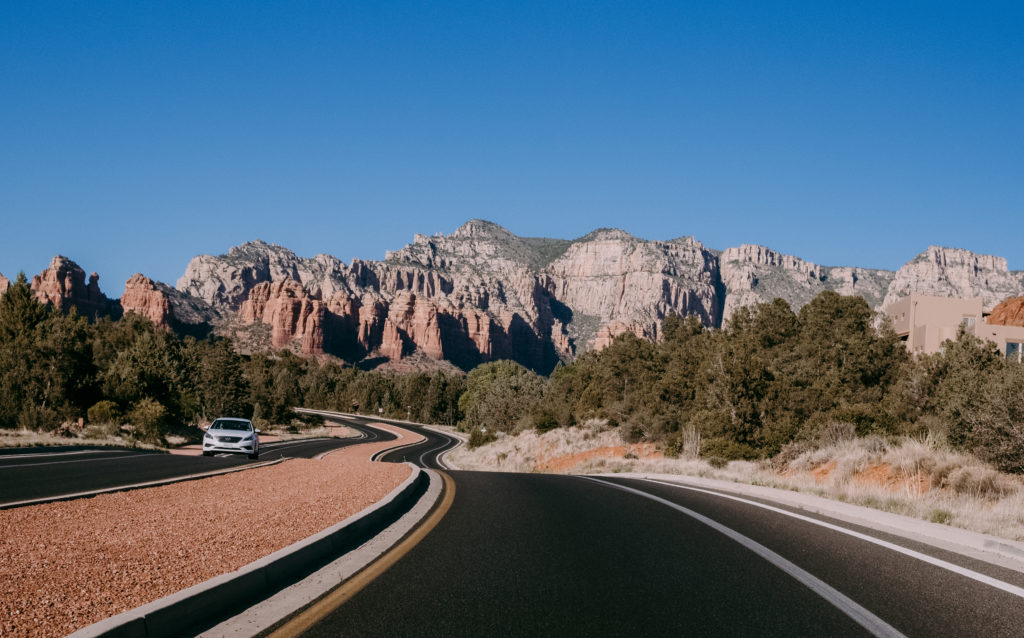 How to Spend a Summer Weekend in Sedona, Arizona - First Timer’s Guide: Things to do outside & ways to stay cool that’s uniquely Sedona. #Sedona #Arizona #summer #summerweekend #weekendgetaway #cathedralrock #sliderock #redrocks #bearizona