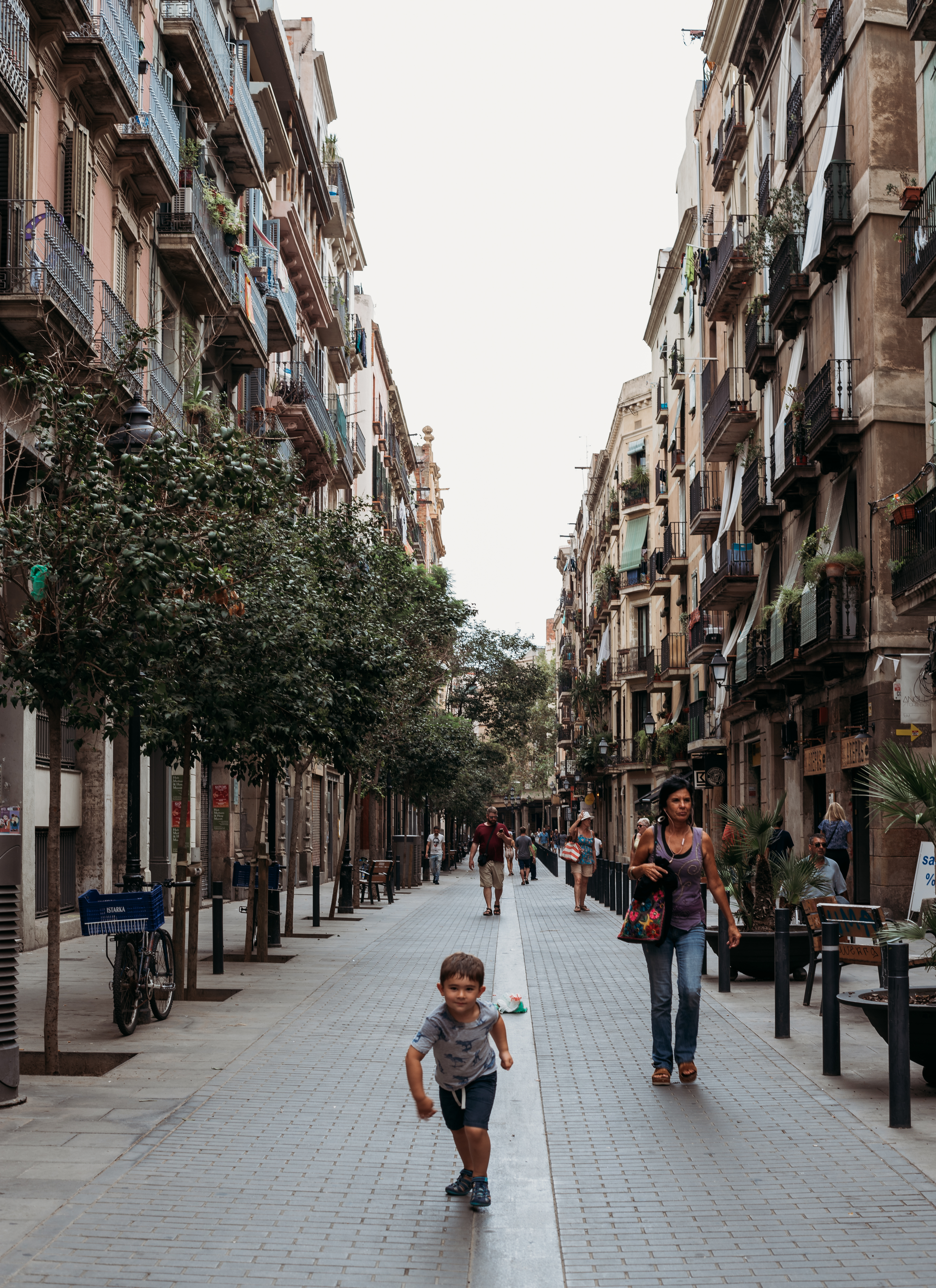 Henry and Andrew's Guide Photo Journal Barcelona with Kids